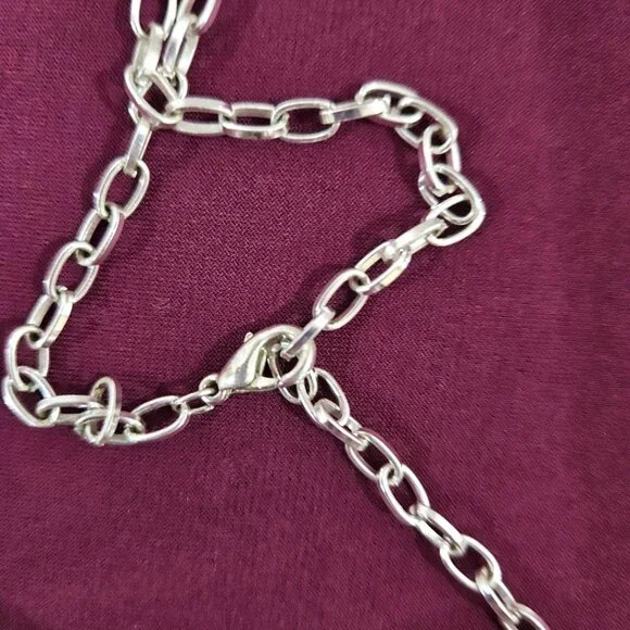 BLACK FAUX ONYX HEART SILVER CHAIN PENDANT NECKLACE GOTH GRUNGE - Picture 2 of 5